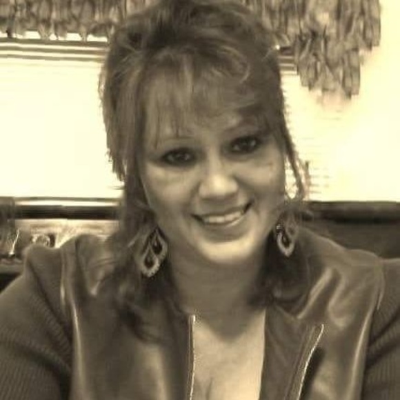 Meet your Posher, Corrina - Picture 1 of 1